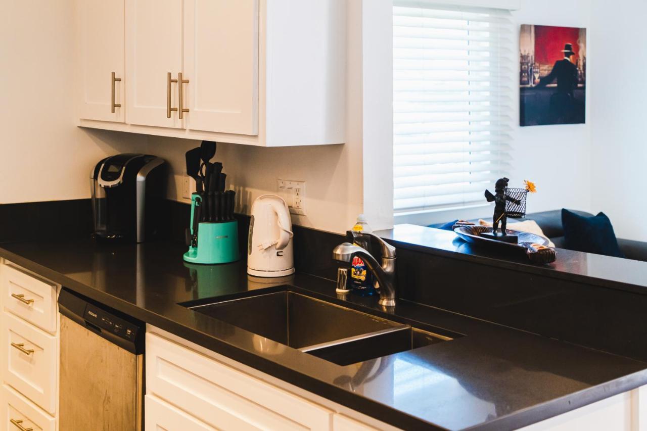Modern Remodeled 1-Bedroom Close To Hollywood Walk Of Fame With Parking Los Angeles Eksteriør bilde