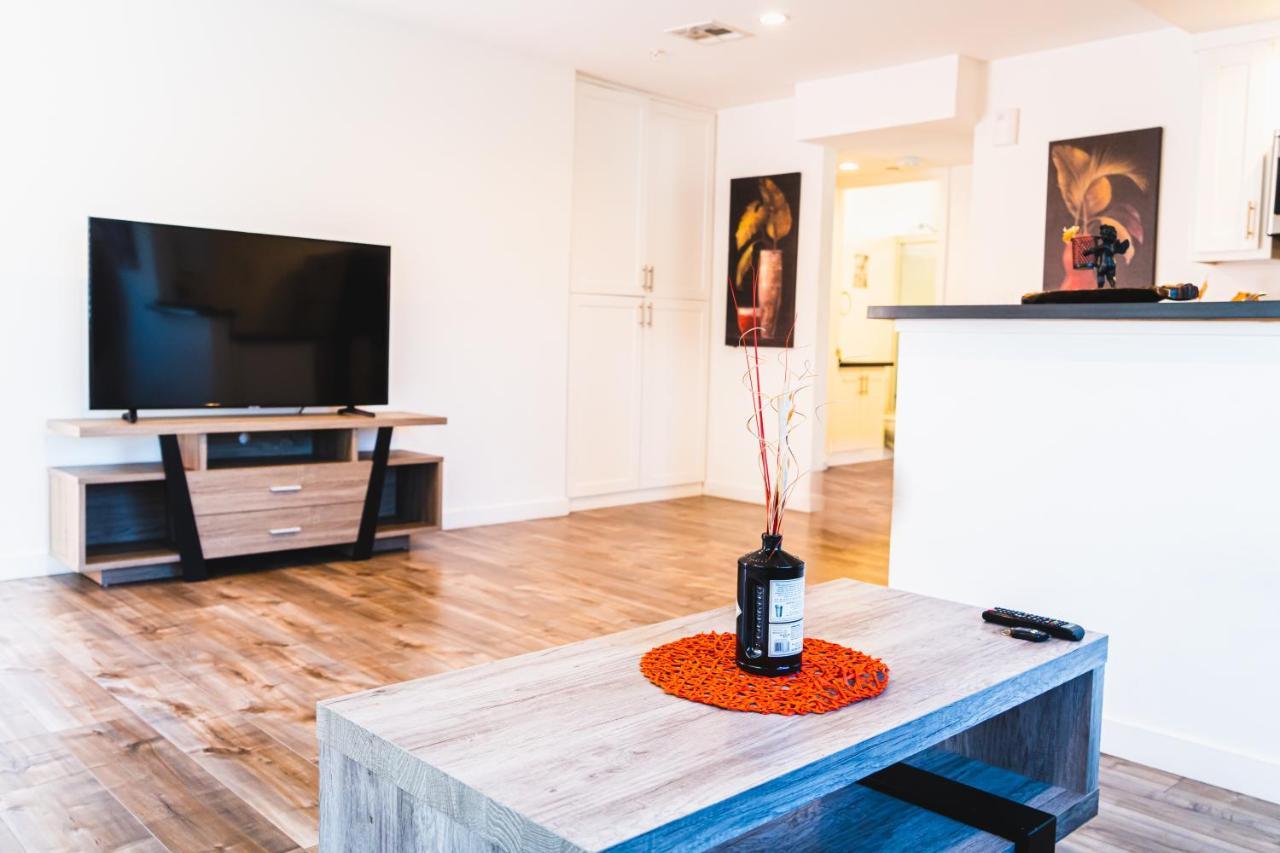 Modern Remodeled 1-Bedroom Close To Hollywood Walk Of Fame With Parking Los Angeles Eksteriør bilde